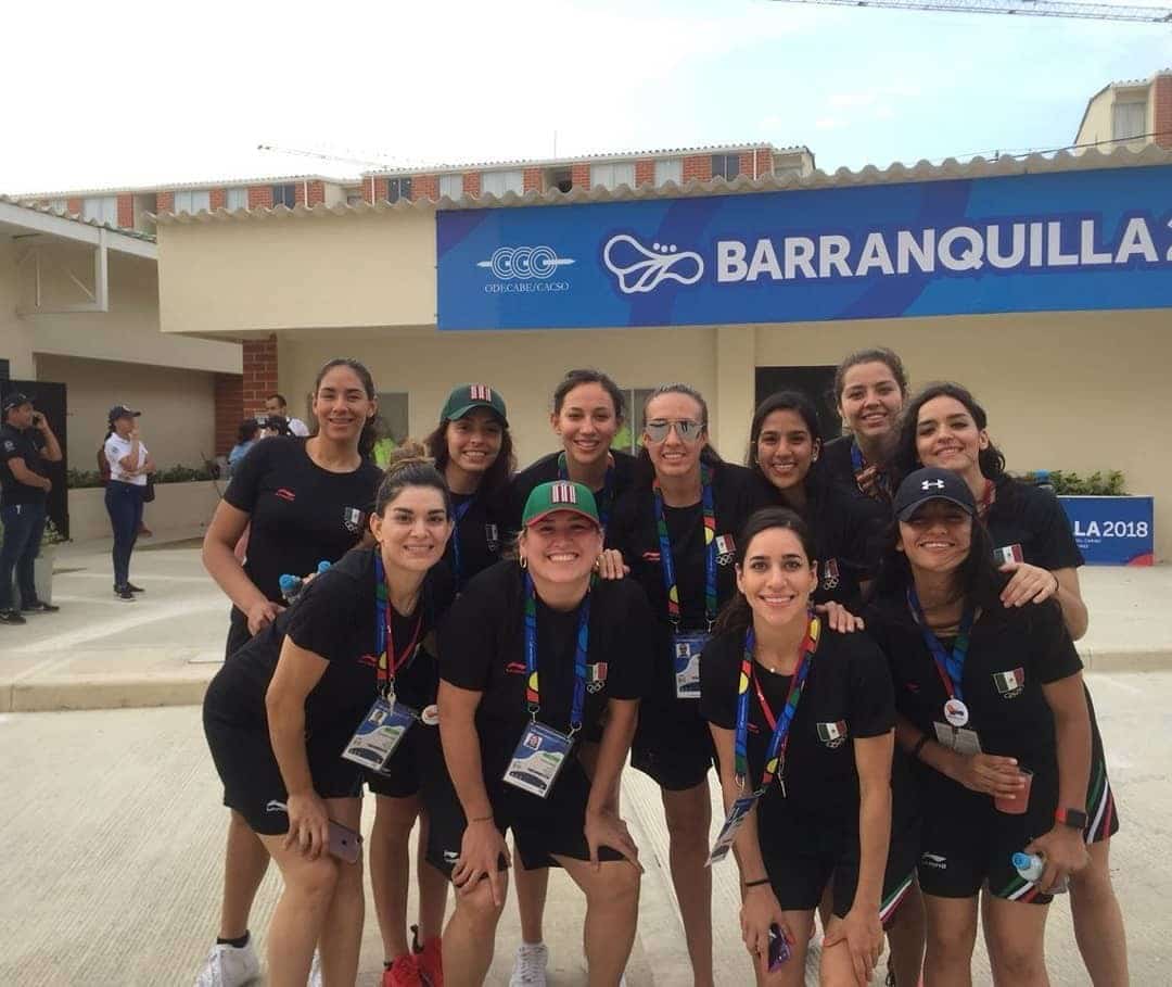 Selección femenil de baloncesto